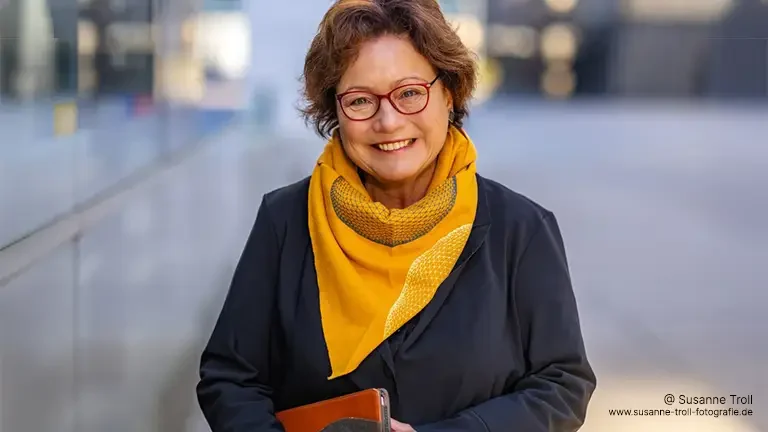 01 – Dr. Martina Hänsel_main Dr. Martina Hänsel